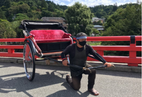 飛騨高山発祥の地ごくらく舎・観光人力車