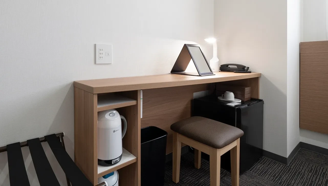 画像：シングルルーム机