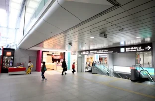 画像：地下鉄/JR 新横浜駅からのアクセス