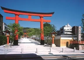 画像：伏見稲荷大社