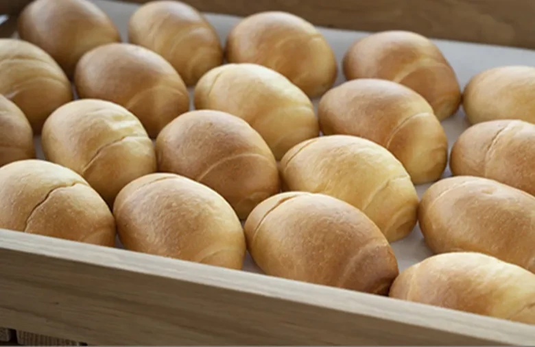 画像：焼きたてパン