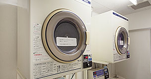 Laundromat/Vending machines