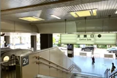 画像:JR新大阪駅 1F正面口からのアクセス