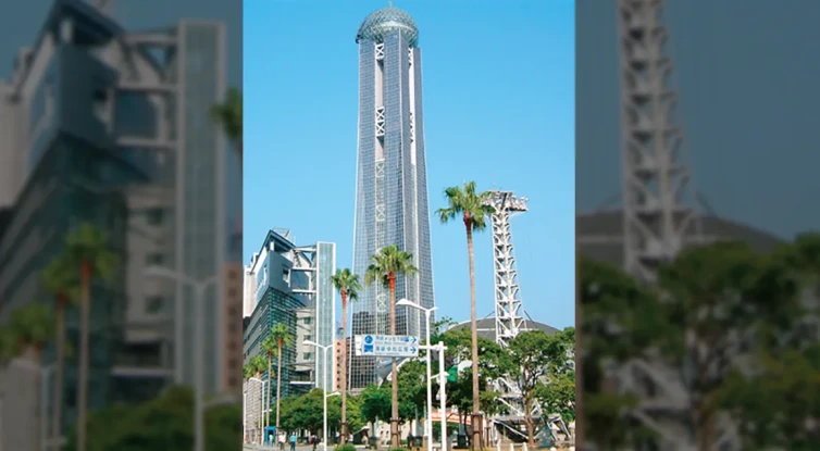 写真:海峡ゆめタワー(海峡メッセ下関)