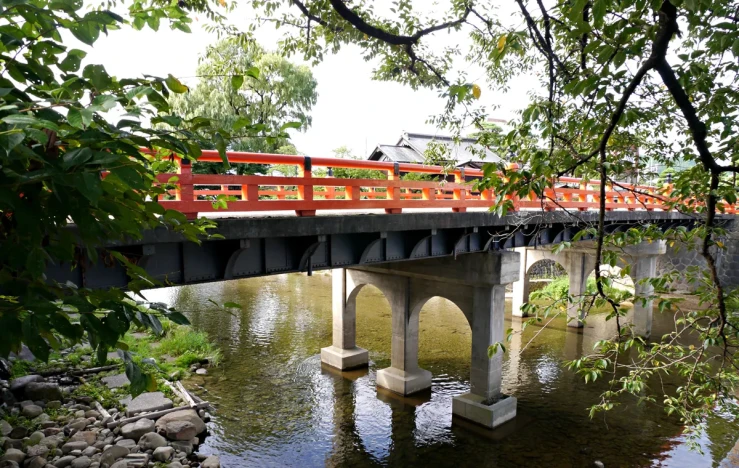 画像：中橋