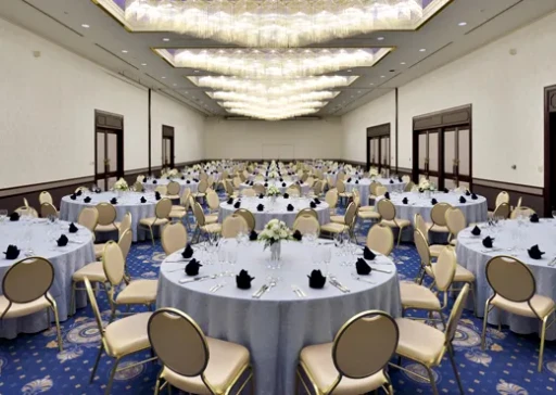写真:宴会場・会議室内装
