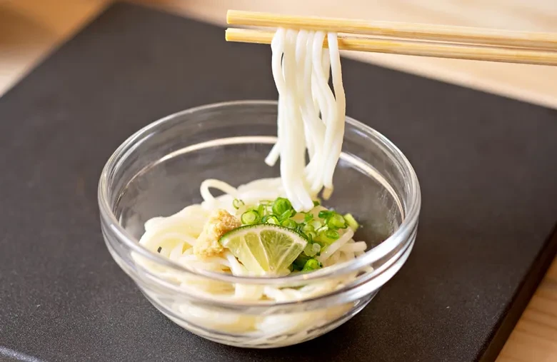 写真：半田そうめん