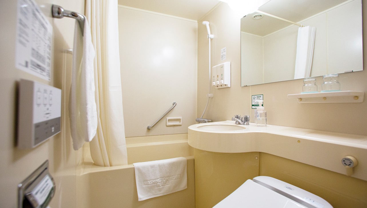 写真：シングルルームバスルーム