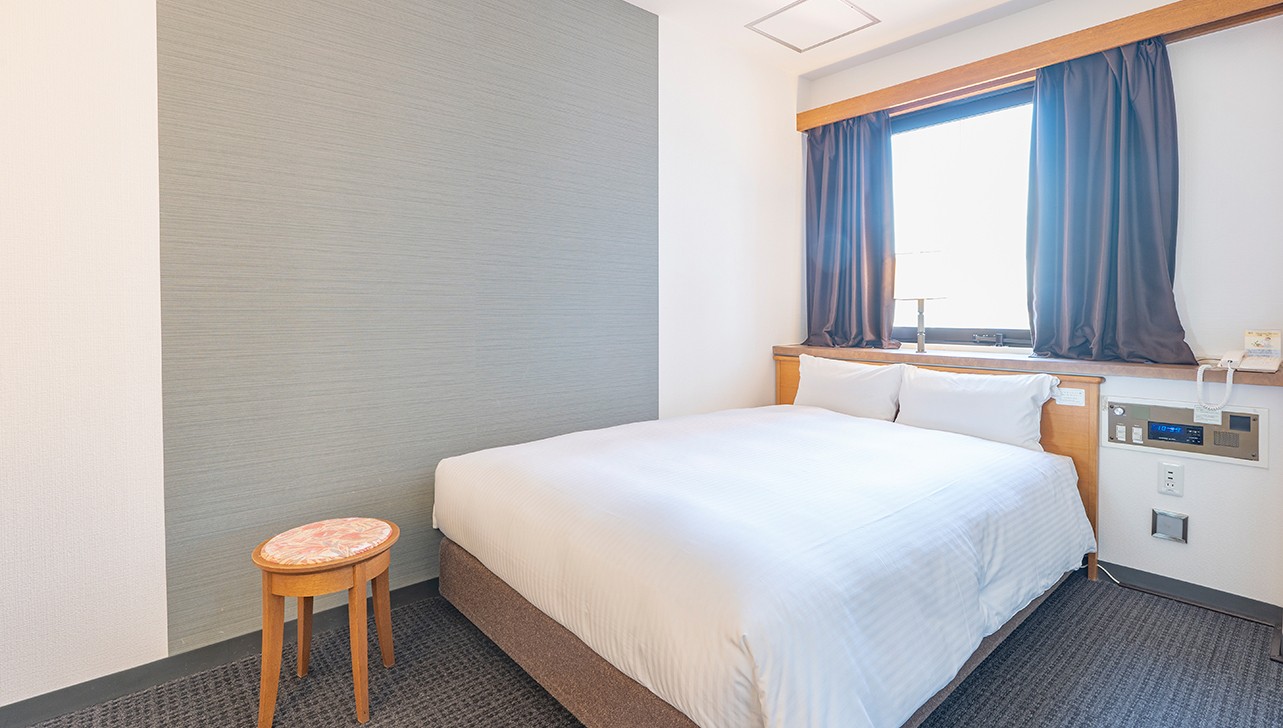 画像：ダブルベッド