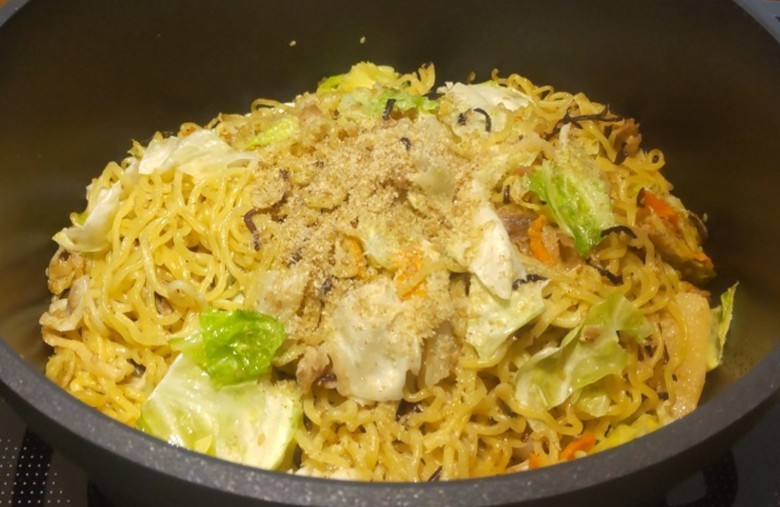 写真：焼きラーメン