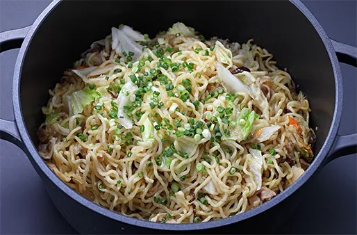 写真：焼きラーメン