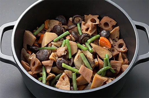 写真：華味鳥のがめ煮